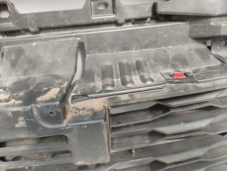 Грил решетка митсубиши Л200 Mitsubishi L200