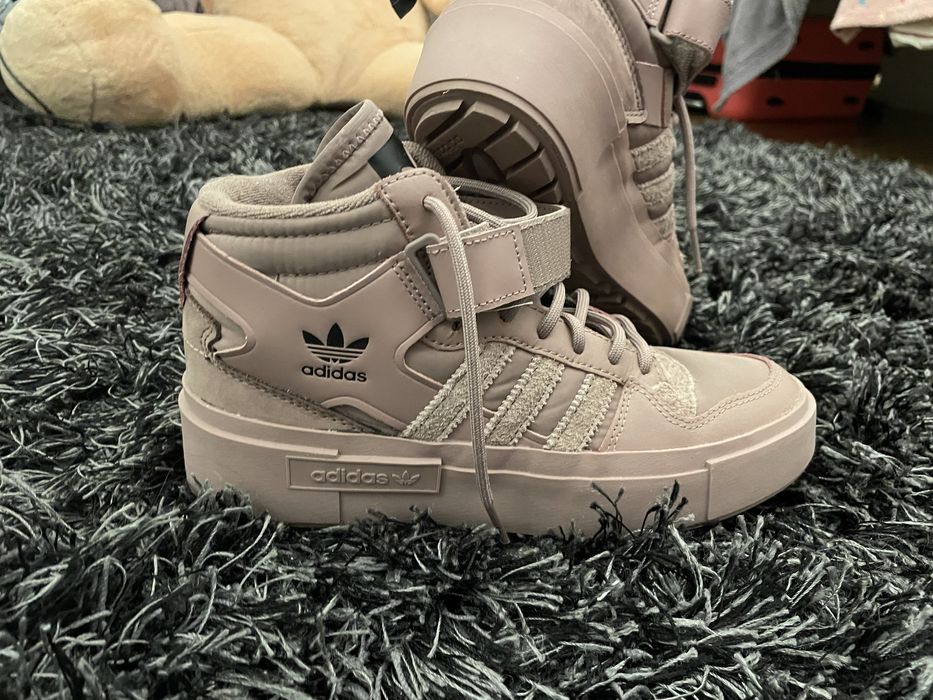 Оригинални маратонки Adidas