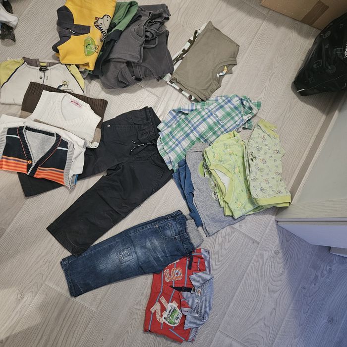 Яке и елек Бенетон за момче 80 размер