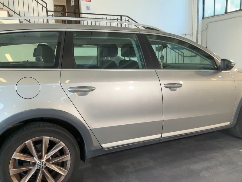 Volkswagen Passat 2.0 TDI 4Motion BlueMotion Tech 2012