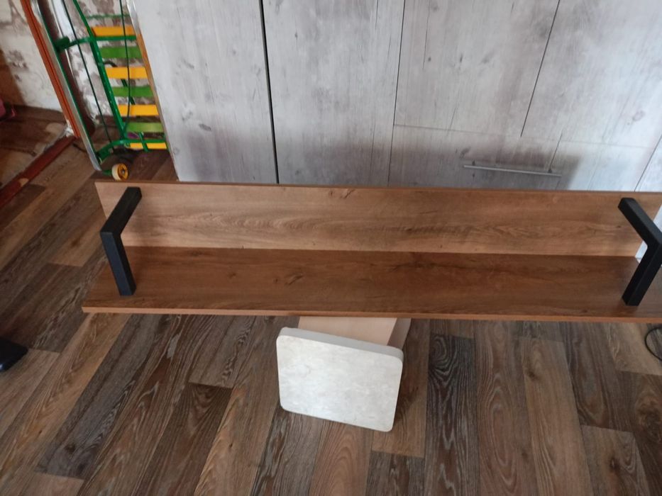 Настенная полка.