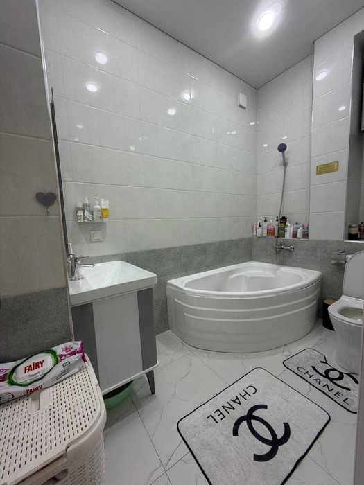 Продаётся 3х комн квартира мансарда на 6 этаже Ор-р  Шайх ул олам