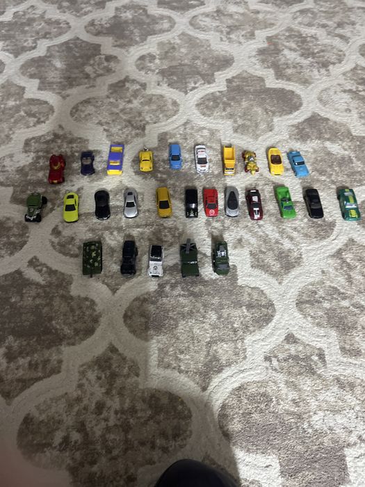 Игрушки продам много