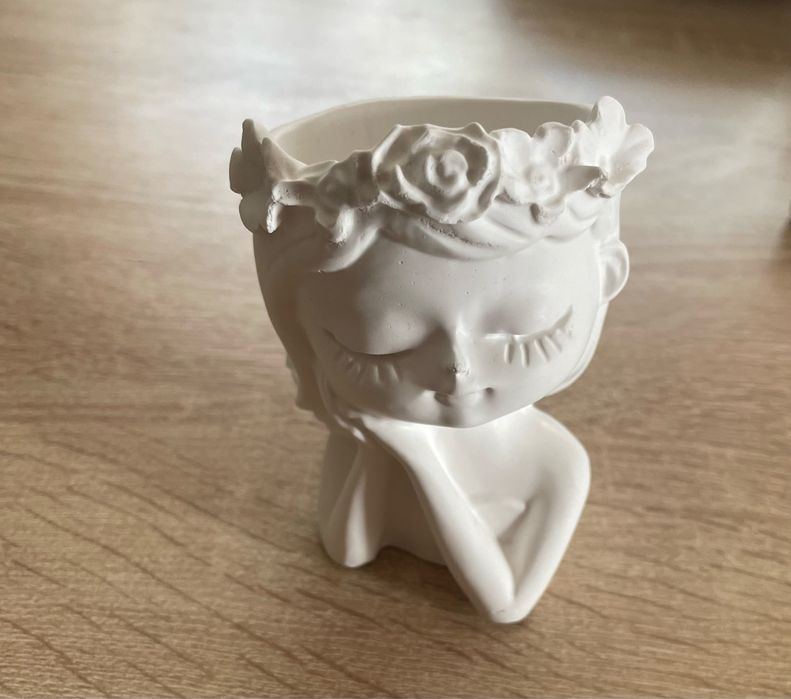 Кокетна керамична кашпа, налични бройки! Ново!