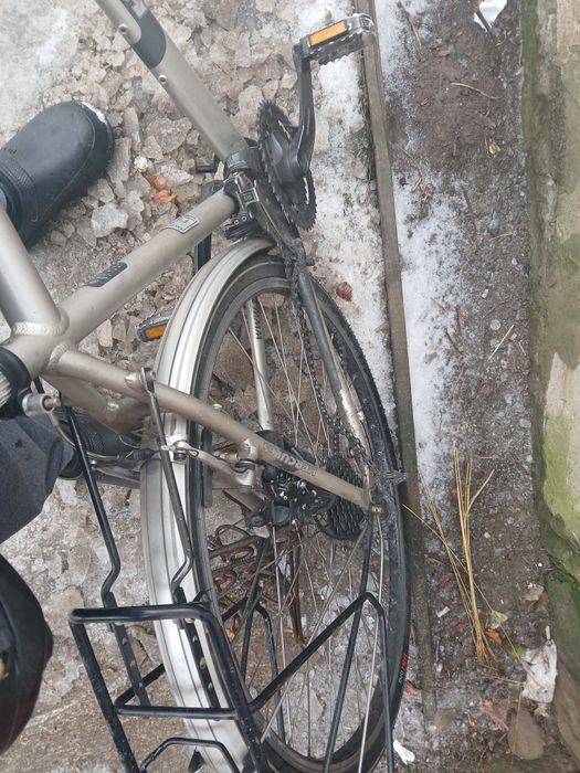 Vnd bicicleta în stare excelentă doar trebuie macara Shimano 350 Lei
