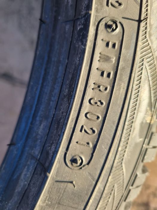 Anvelopa noua 225 40 19 Falken iarna