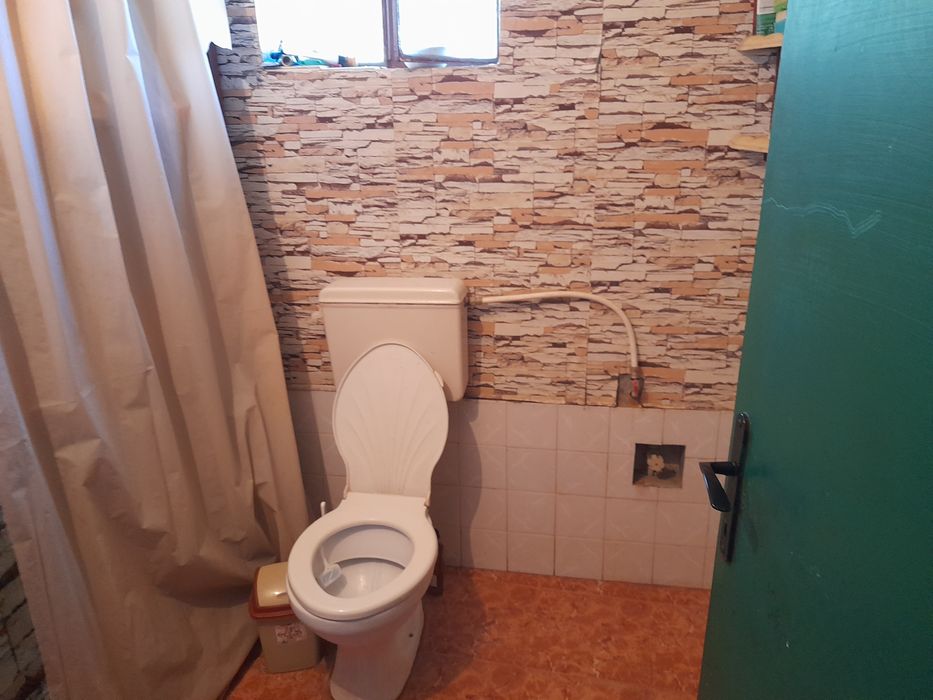 Продавам къща в с. Динковица