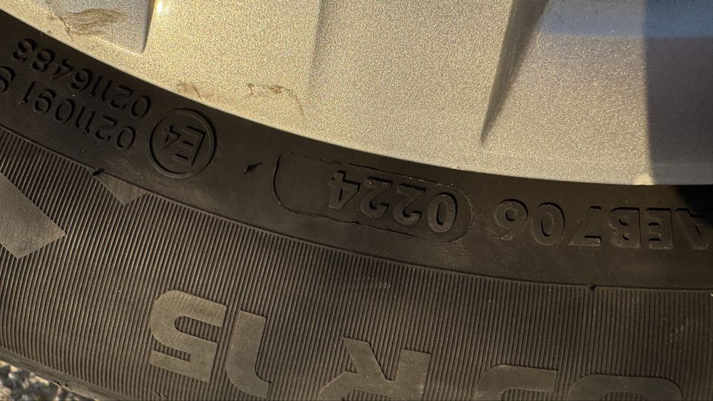 Roti complete 195/65/15 All season Gama VAG