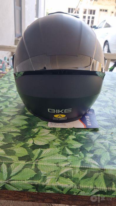 Sport bike shlemi
