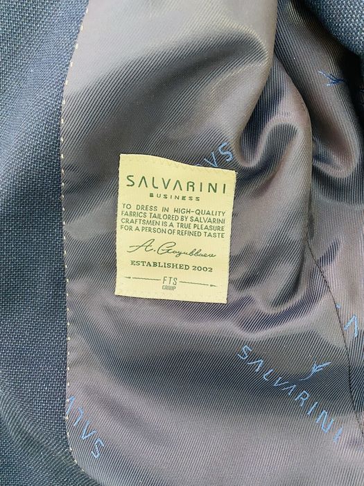 Продам костьюм брюки тройка темна синий