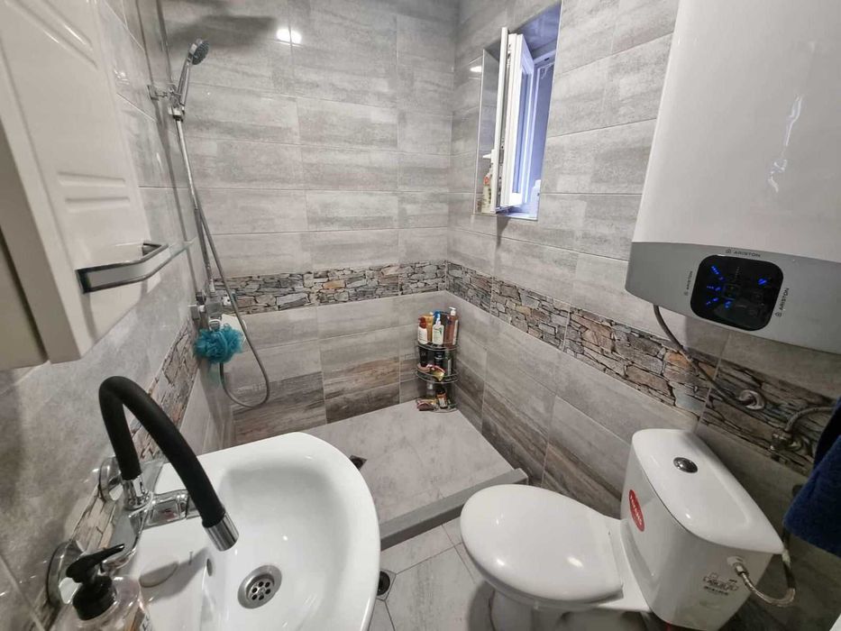 Топ цена-Етаж от къща, гр. Ямбол Център