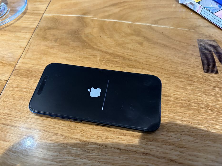 Iphone 15 pro 256 МБ, 99% батерия