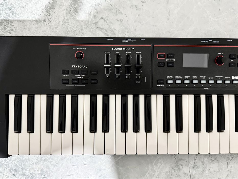 Продаю синтезатор Roland XPS-10X — состояние нового инструмента
