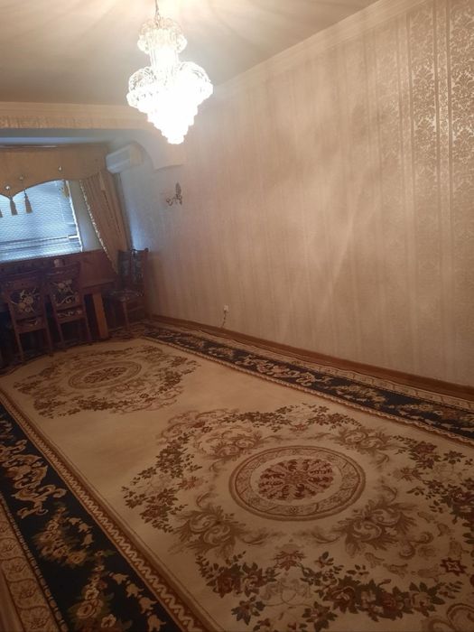 Бухорода 4 хонали уй арендага берилади