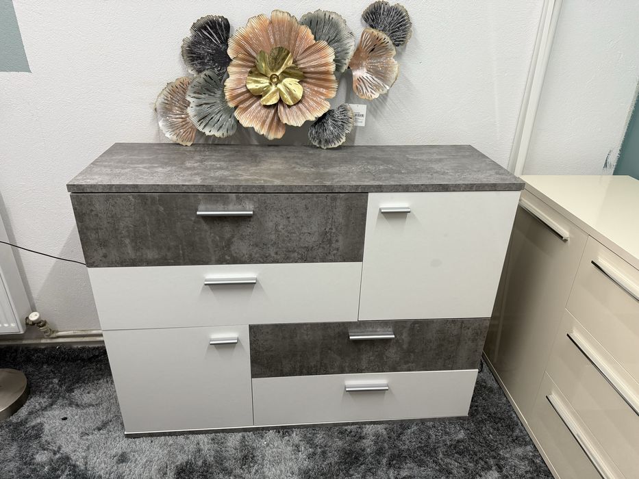 Comoda cu 4 sertare si doua usi L:125cm/A:42cm/I: 95cm