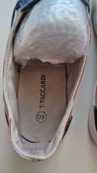 Продам кеды женские размер 39