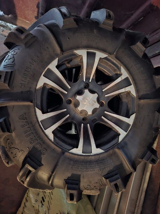 Продавам джанти с гуми  за UTV  ATV KAN AM