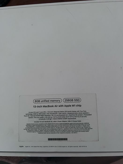 Macbook air M1 2020года