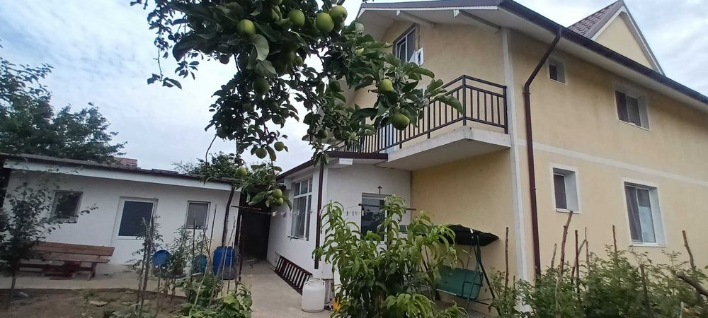 Vilă de vanzare P+E+pod mansardabil