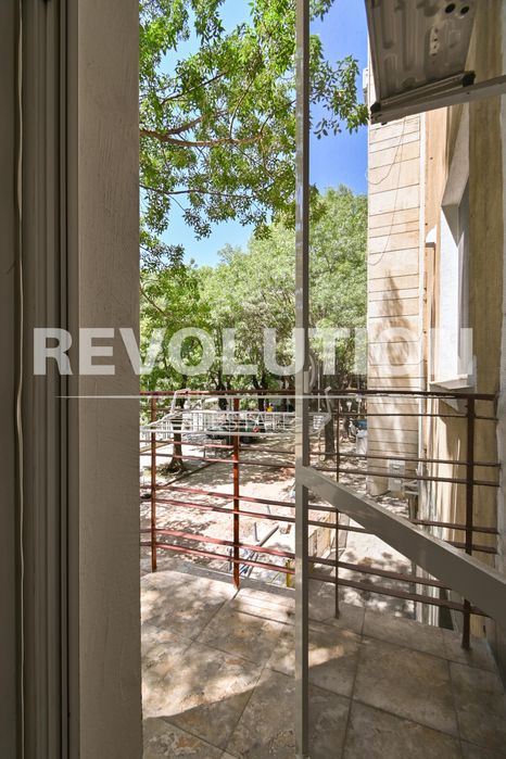 Дава се под наем Двустаен апартамент в София, Център - 60 кв.м за 800 € - Снимка #17