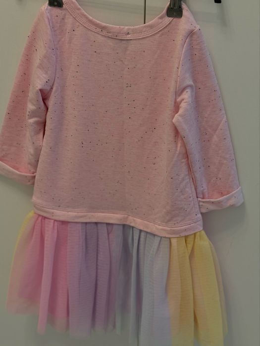 Детское платье новое на 6 лет