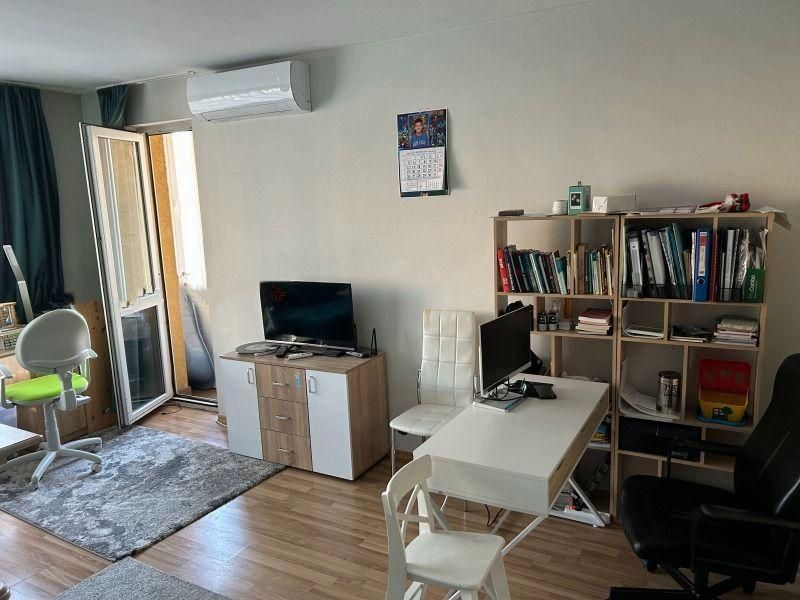 Дава се под наем Двустаен апартамент в София, Дружба 2 - 55 кв.м за 597.21 € - Снимка #2