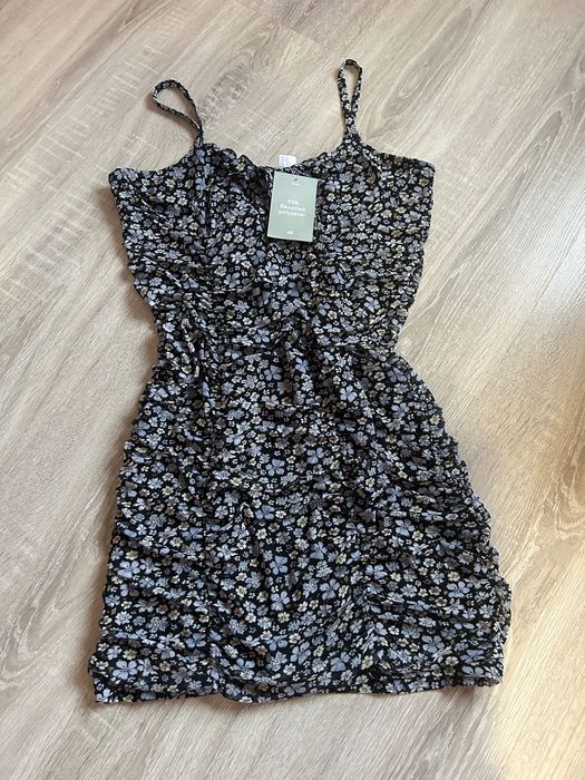 Рокля H&M НОВА с етикет