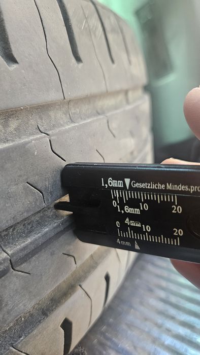 4 Летни гуми 185 65 15 Continental