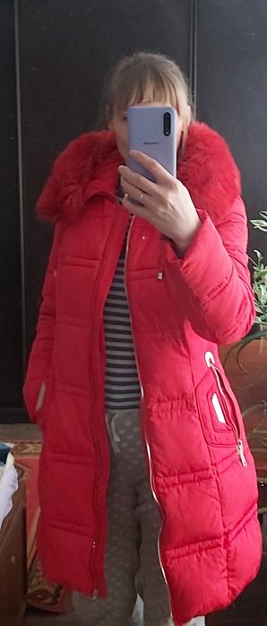 Продам зимние куртки