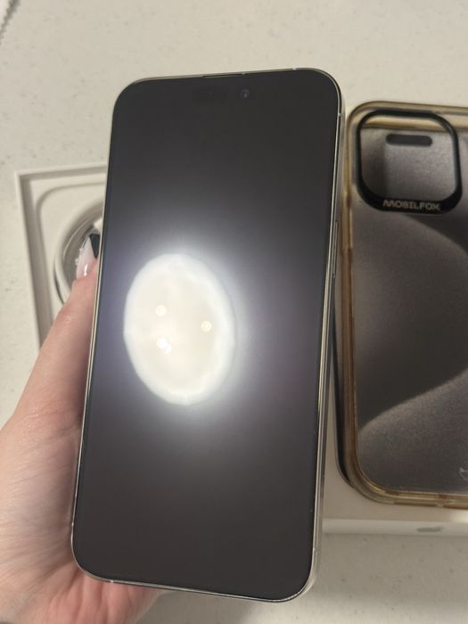 iPhone 15 Pro Max Alb impecabil 87% baterie