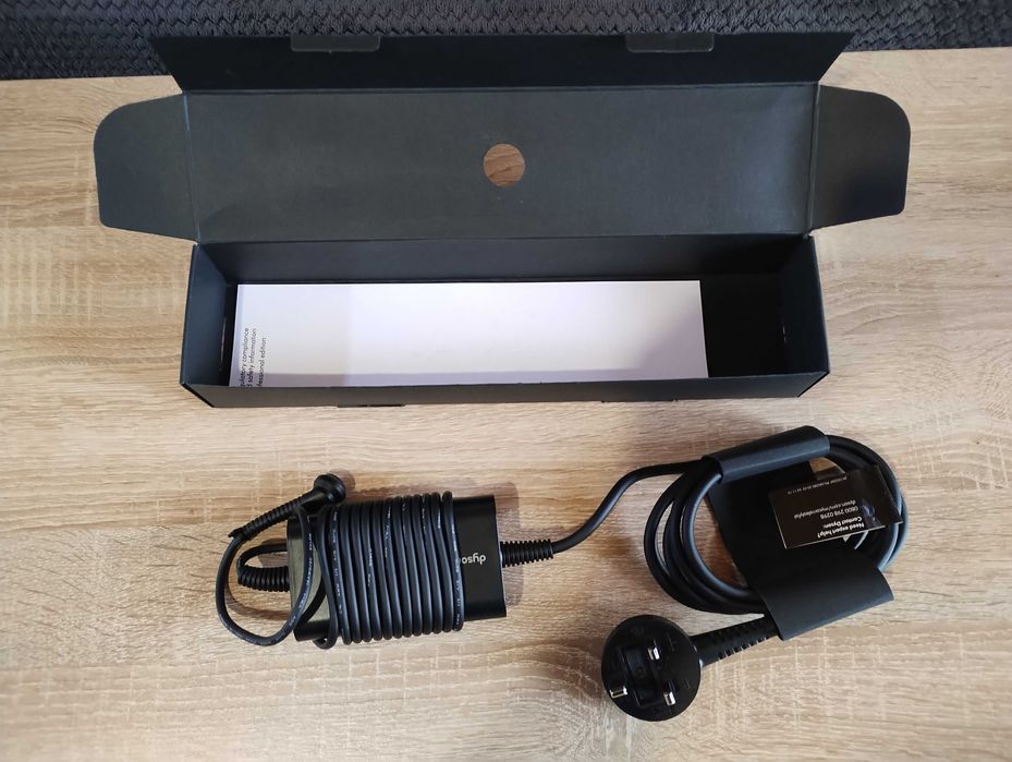 Зарядно и стойка за Dyson Corrale HS03 нови