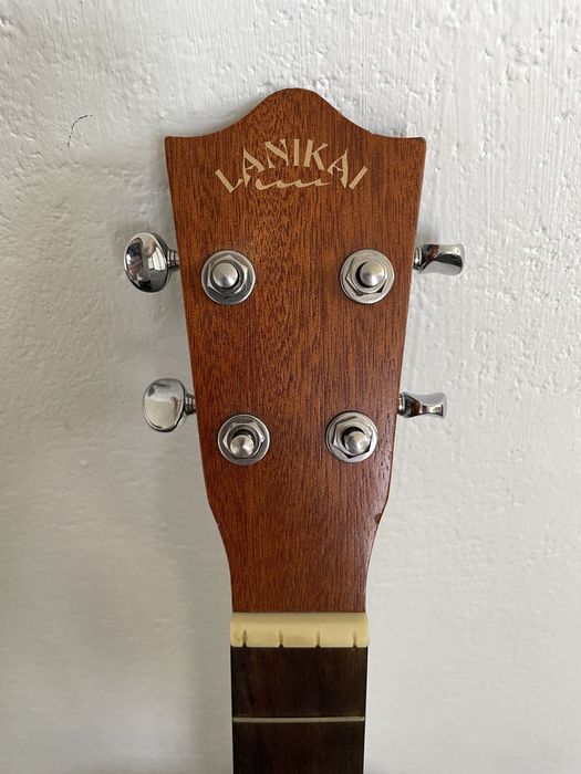 Продам укулеле баритон