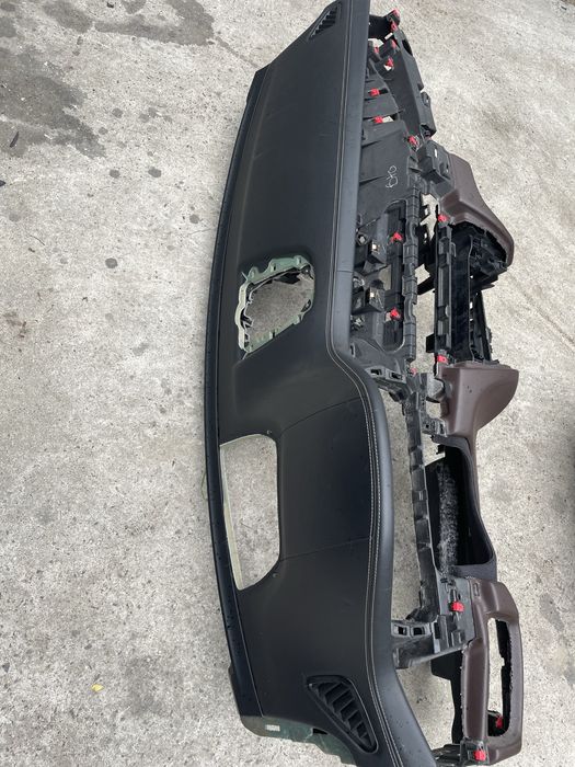 Шито кожено табло БМВ Х5, Ф15 (tablo bmw f15)