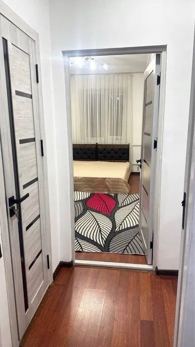 Чилонзор тумани 1-квартлда 2хонали квартира ижарага берилади