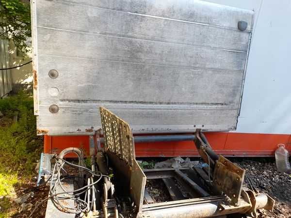 Падащ борд за камион и микробус от Мерцедес Атего I mb 814 - 3 BROIA