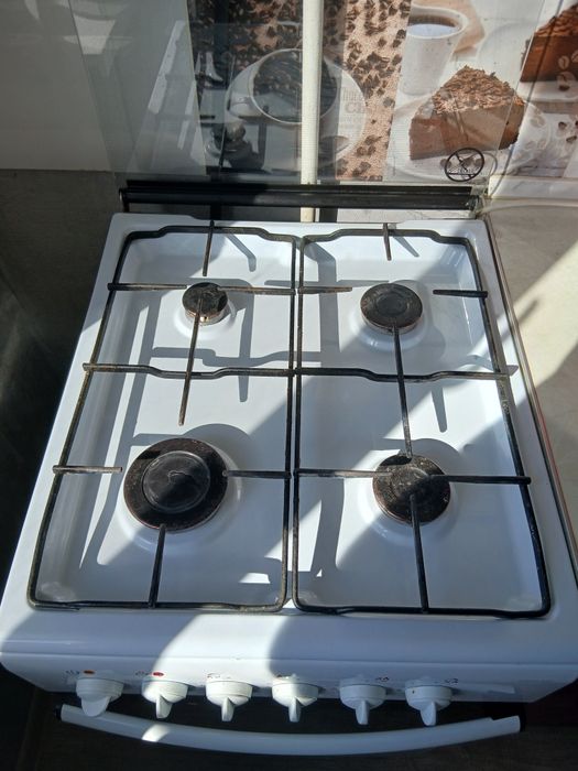 Продам газовую плиту