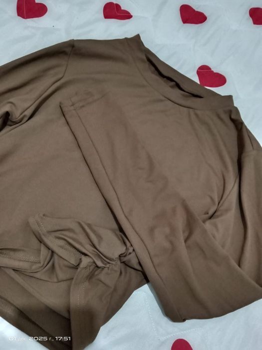 Лонгслив коричневый