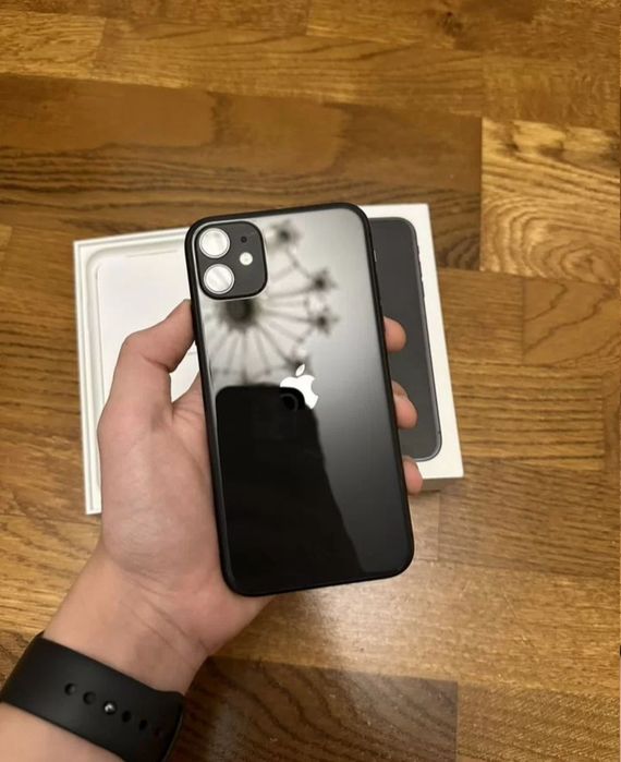 Продам iPhone 11 128