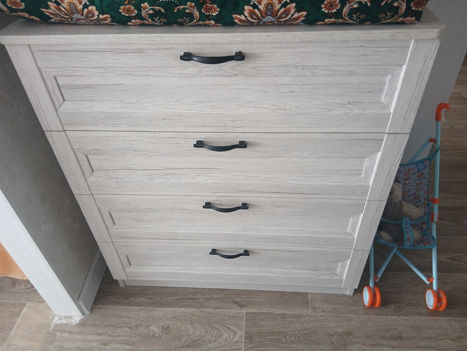 Мебель комод бежевый