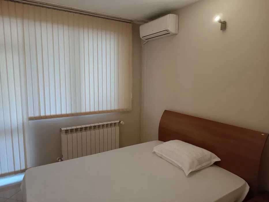 Дава се под наем Двустаен апартамент в Пловдив, Кършияка - 70 кв.м за 450 € - Снимка #2