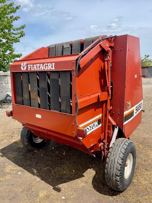 Vand presa de baloti rotunzi balotiera Fiatagri 5650 mica 120x120 recent adusa