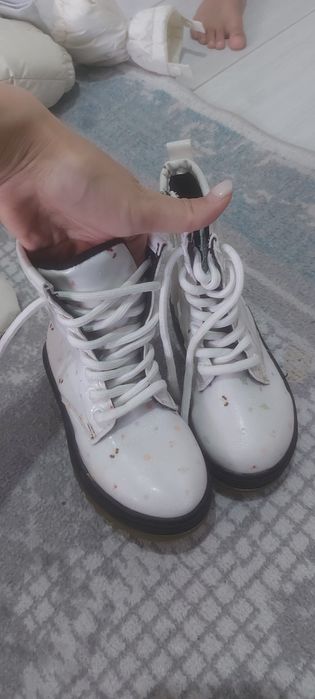 Ботинка, платье, комбенизон и шапка