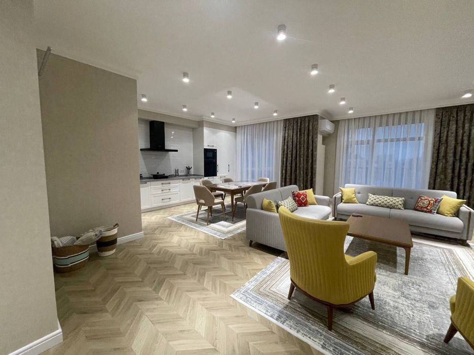 Luxe apartment for rent in Akay city