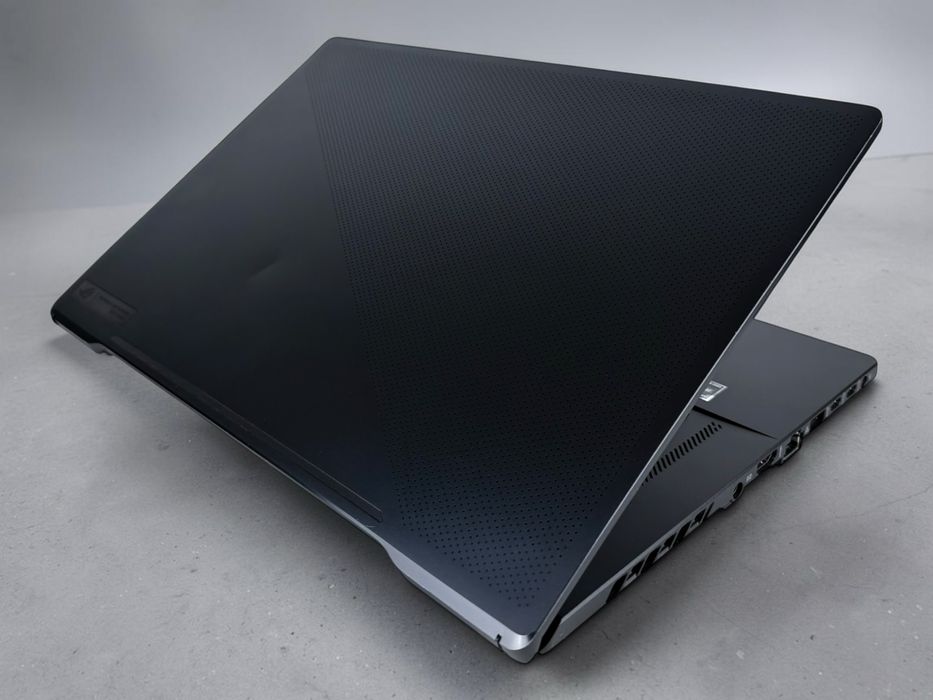 ASUS ROG Zephyrus G15 15" QHD 165Hz Ryzen 9 5900HS 16GB 1TB SSD RTX 3070 Перфектен! Гаранция!