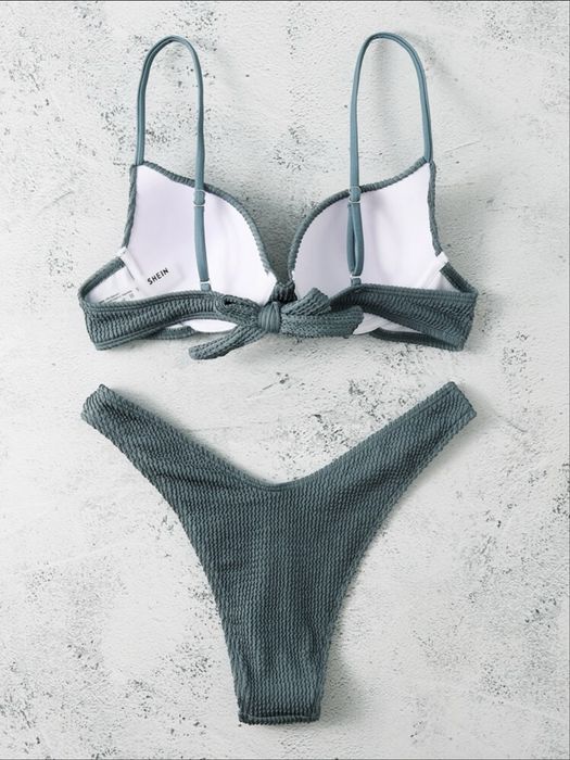 Нови Бански костюми