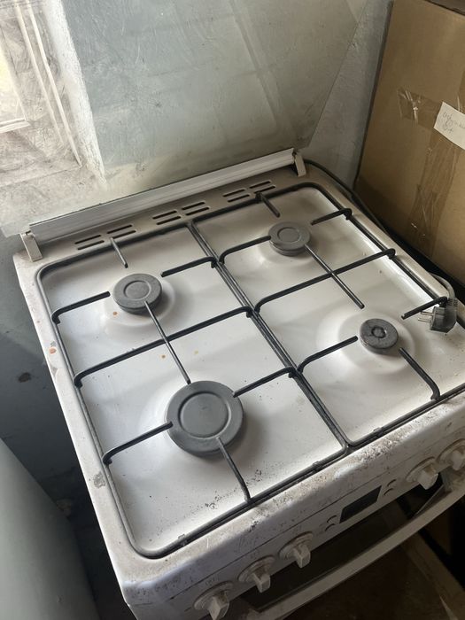 Газ плита с духовкой