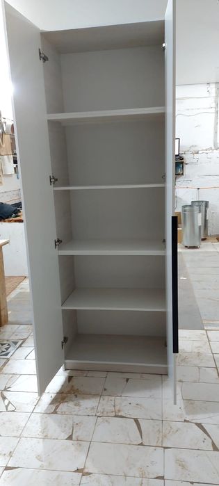 Продам шкаф на балкон или в комнату