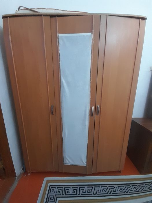 Продам шифонер в хорошем состоянии
