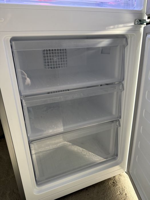 Продам Холодильник Beko ( Турция ) 368л/ 186см как новый !