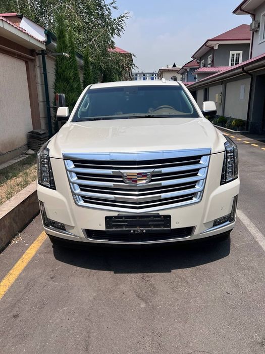 CADILLAC ESCALADE Sotiladi xolati allo